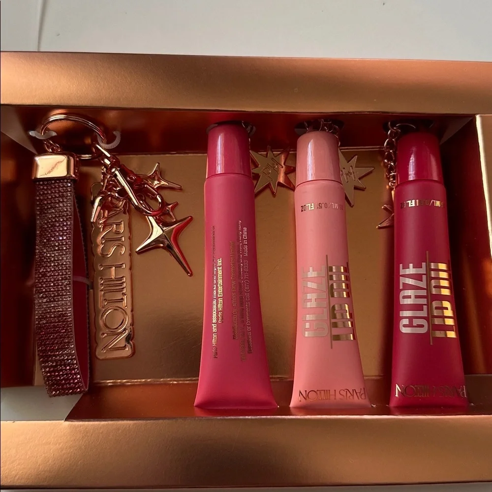 💖 NWT Paris Hilton Glaze & Glow Lip Gloss Set - Limited Edition | NIB | Keychain